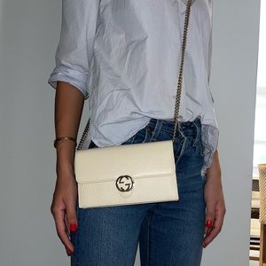 Gucci Interlocking Wallet on Chain Crossbody Bag/ white / offwhite